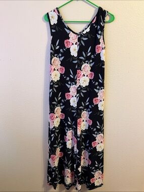 LuLaRoe Black with Pink and Cream Roses Natalie Jumper